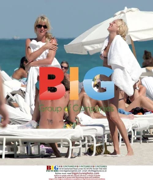 Kimberly Stewart takes a Miami beach break