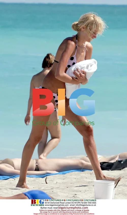 Kimberly Stewart on Miami Beach with Friends