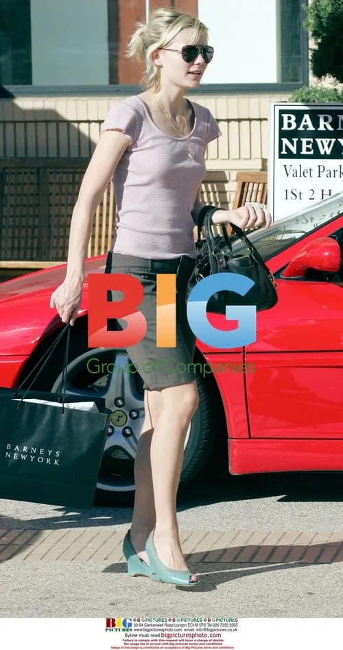 Kirsten Dunst Shopping in Beverly Hills