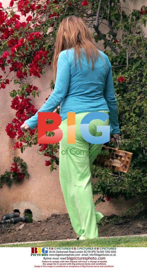 Kirstie Alley in Lime Green Pants