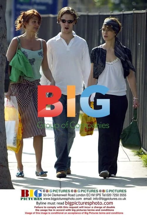 Keira Knightley Shopping with Friends in LA
