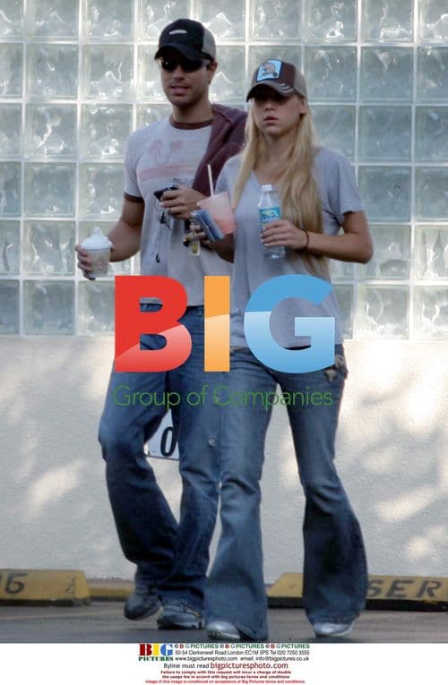 Enrique Iglesias and Anna Kournikova in Miami