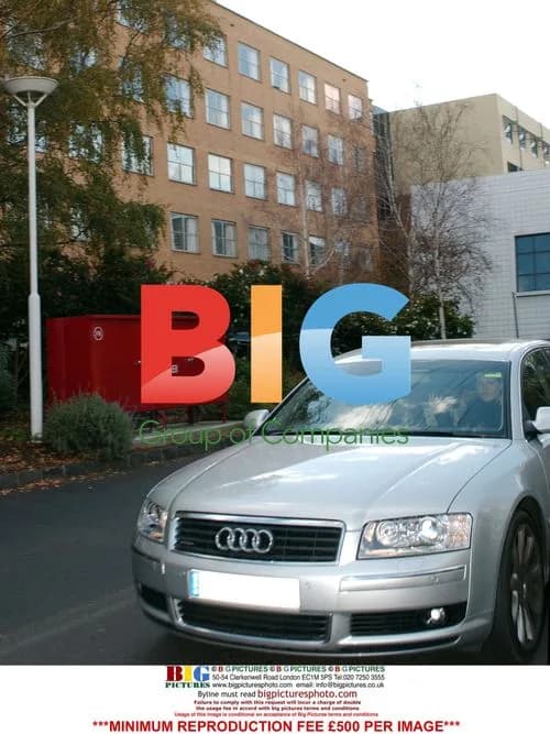 Kylie Minogue Leaves Hospital