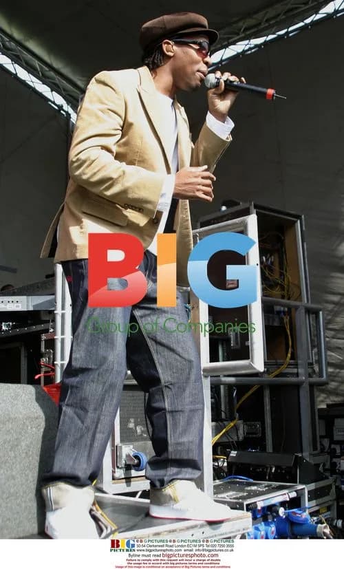 Lemar Performs at Mayfest 2005