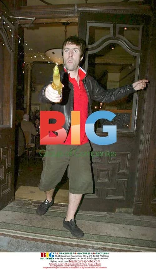 Oasis Singer Liam Gallagher Throws Beer at Photographers