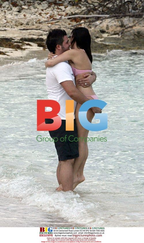 Singer Lisa Scott Lee and husband enjoy romantic Caribbean break