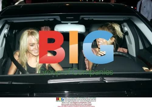 Lindsay Lohan and Nicole Richie Leaving The Ivy