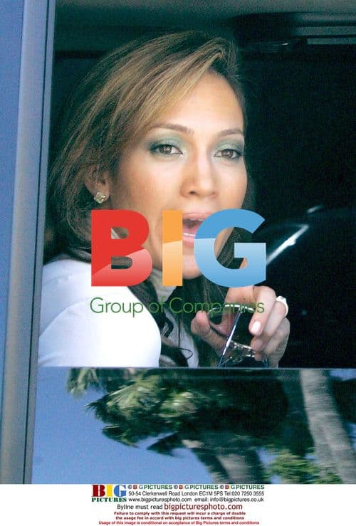 Jennifer Lopez leaving hotel