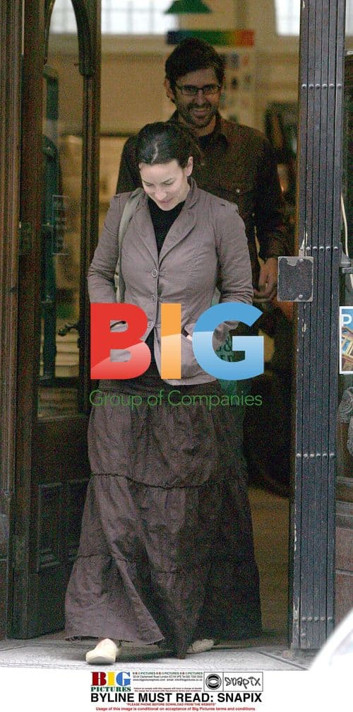 Louis Theroux Shopping in London