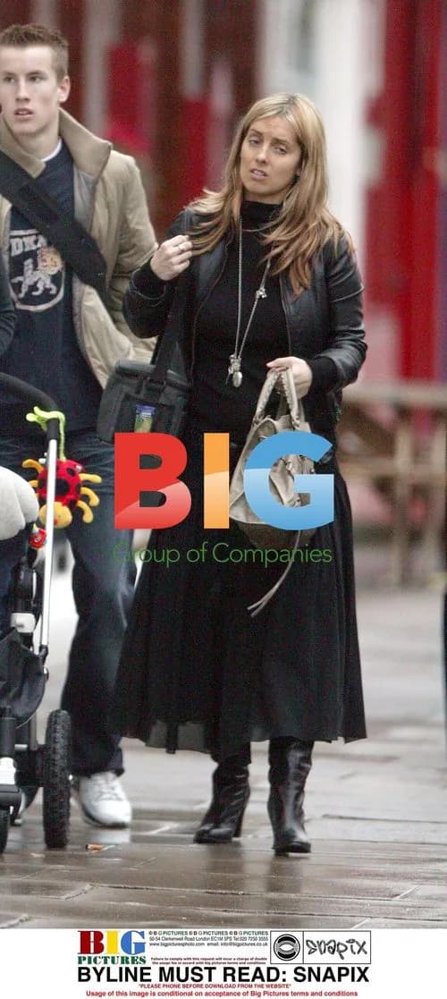 Singer Louise Redknapp Shopping