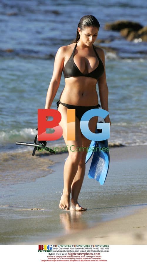 Lucy Pinder Keeps Fit Swimming