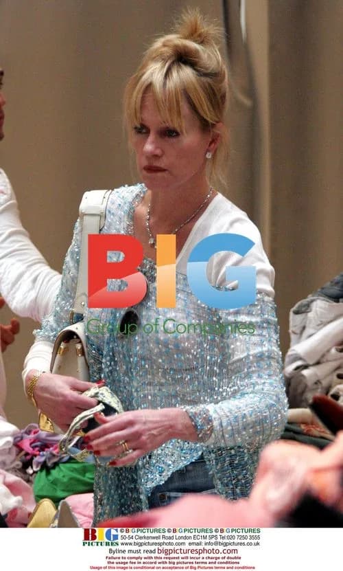 Melanie Griffith and Stella Del Carmen Shopping
