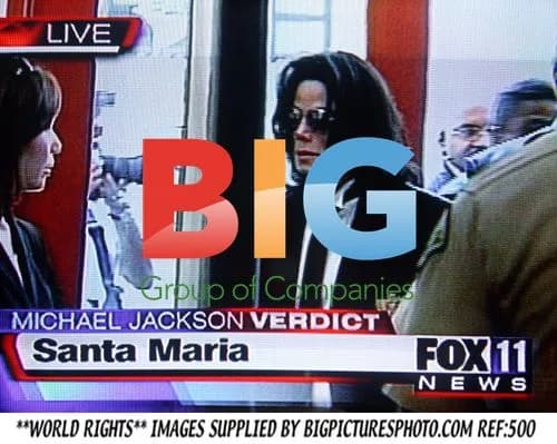 Michael Jackson Arrives in Court