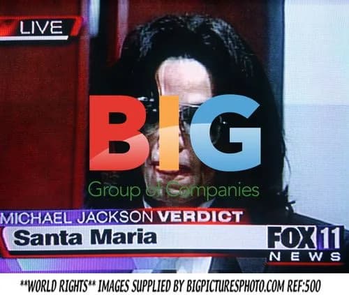 Michael Jackson Arrives at Court