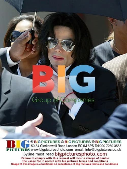 Michael Jackson Leaves Courthouse