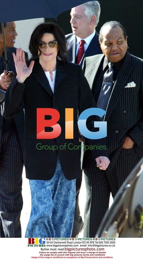 Michael Jackson Leaves Courthouse in Pajamas