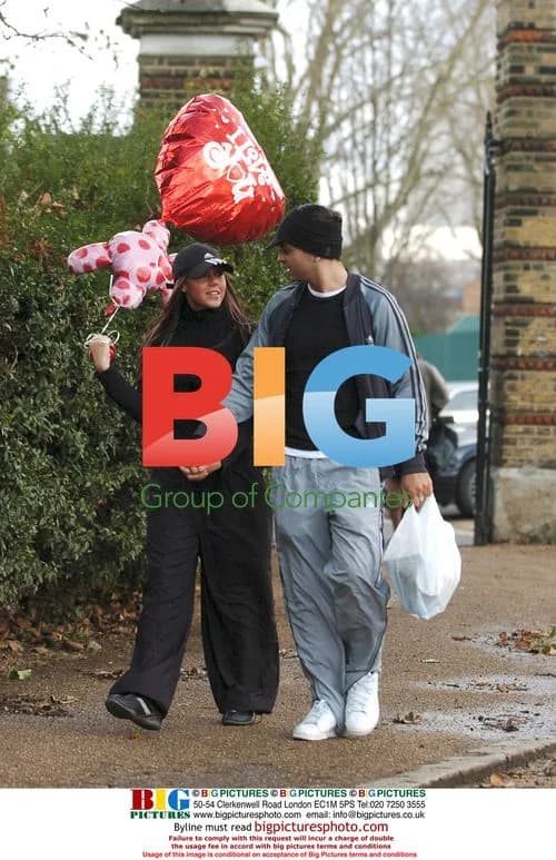Michelle Heaton and Andy Scott Lee walk in Southwark Park