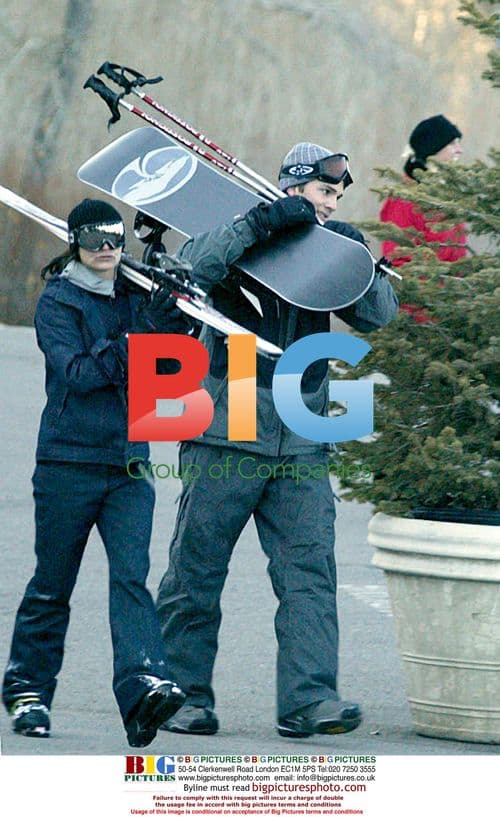 Demi, Ashton, and Bruce go skiing with Rumer