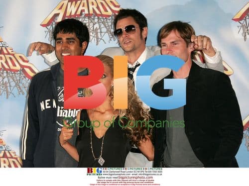 Seann William Scott, Johnny Knoxville & Jessica Simpson at 2005 MTV Movie Awards