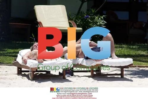 DJ Neil Fox Relaxing in Caribbean
