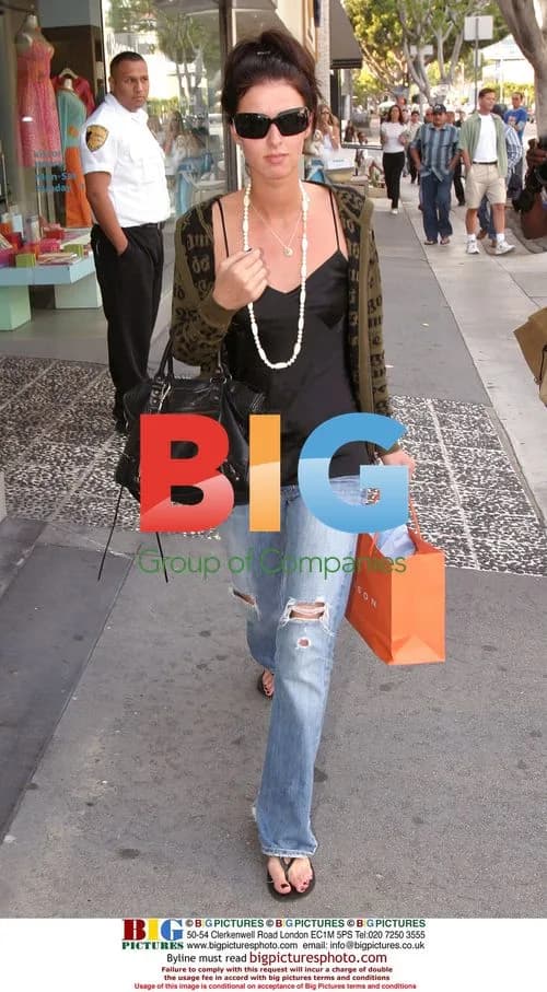 Kimberly Stewart and Nicky Hilton Shop on Robertson Blvd
