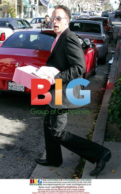 Nicolas Cage and Pregnant Wife Have Lunch