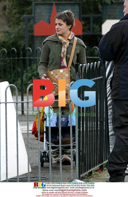 Coronation Street stars film in park