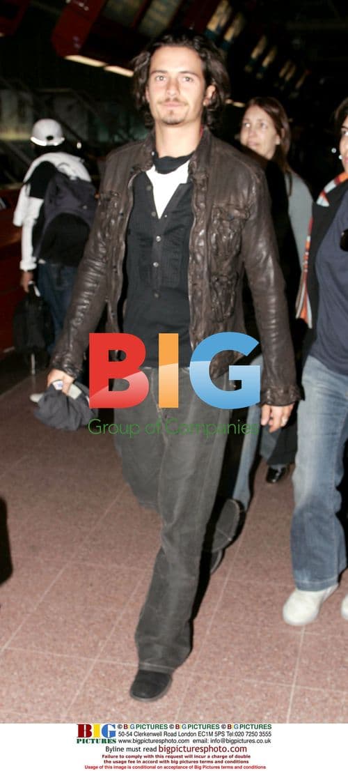 Orlando Bloom Departs London for U.S.