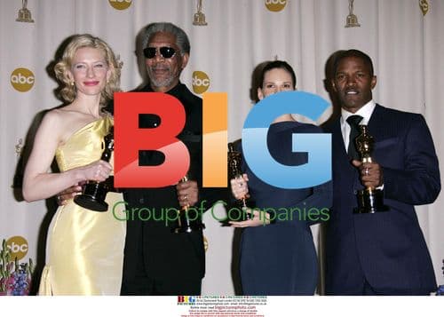 Oscars 2005: Hilary Swank and Cate Blanchett in press room
