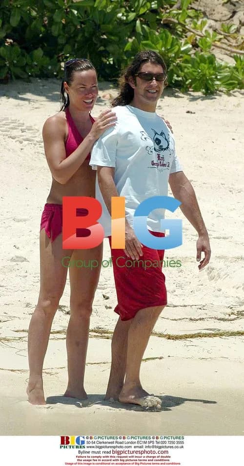 Tara Palmer-Tomkinson on Mauritius vacation