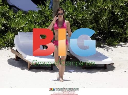 Tara Palmer-Tomkinson on Holiday in Mauritius