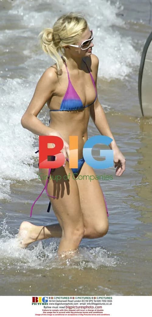 Paris and Nicky Hilton in Hawaii