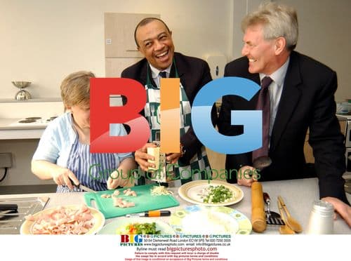 Paul Boateng Visits Bury Adult Education Center