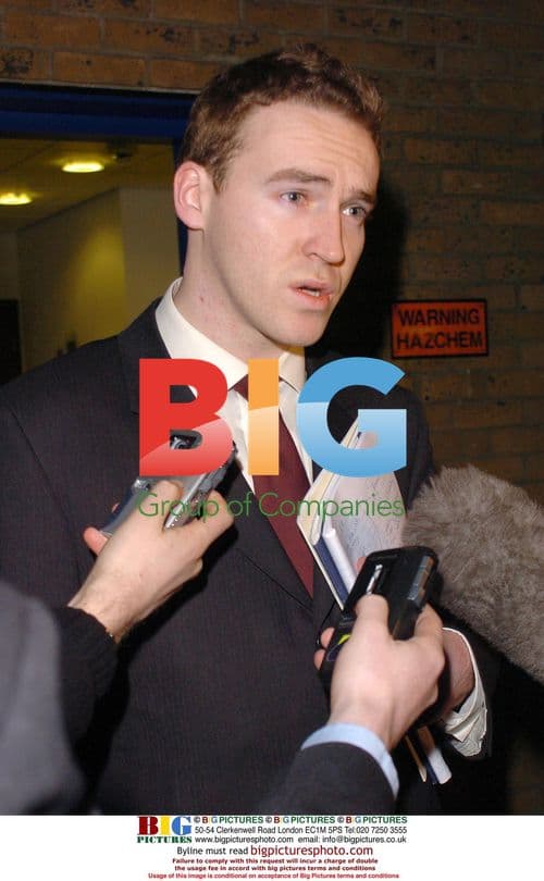 Pete Doherty Charged with Robbery and Blackmail