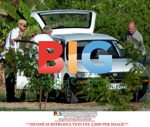 Brad Pitt and Angelina Jolie on holiday in Africa