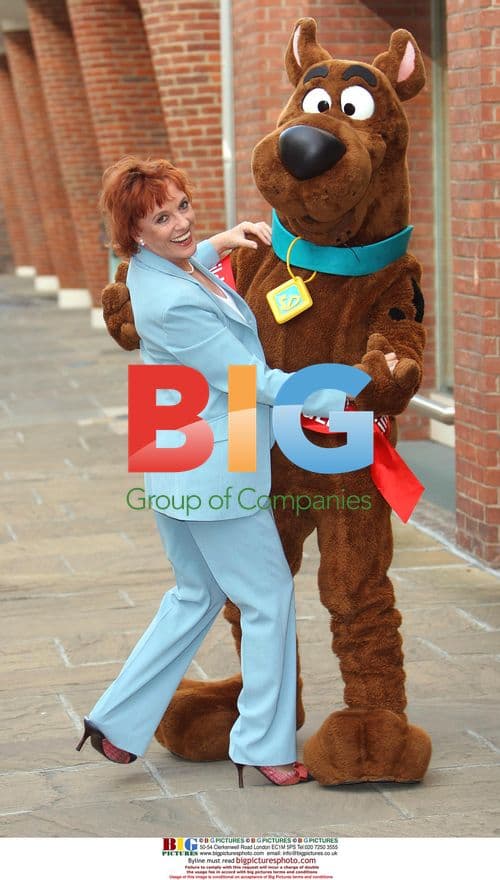 Esther Rantzen and Scooby Doo Donation