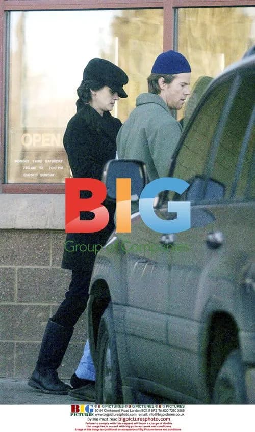 Julia Roberts and Danny Moder Shop in New Mexico