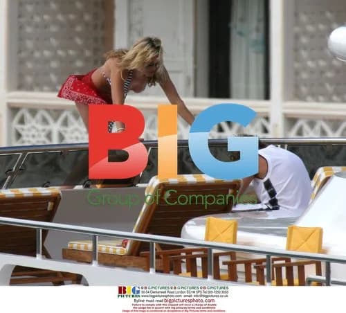 Rod Stewart and Penny Lancaster in Caribbean