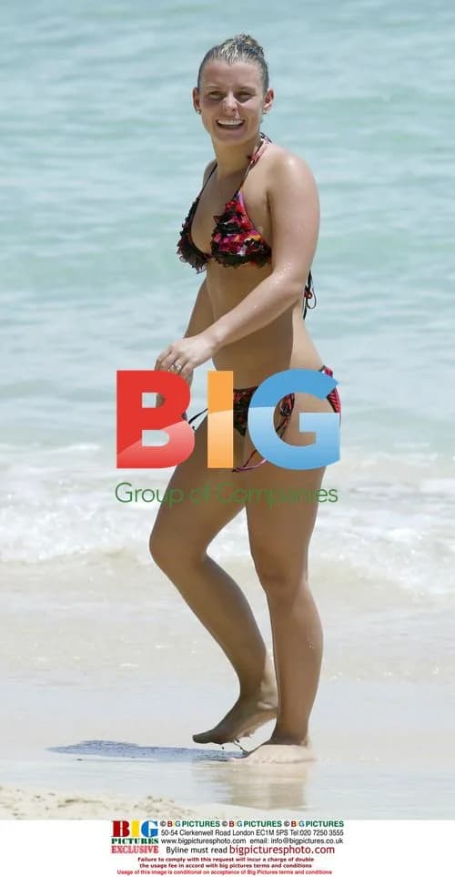 Wayne Rooney and Coleen jetski in Caribbean