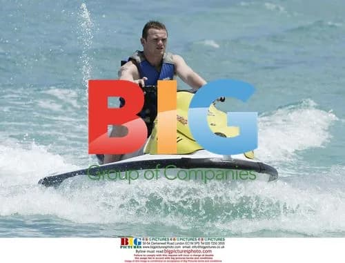Wayne Rooney & Coleen McLoughlin Beach Day in Barbados