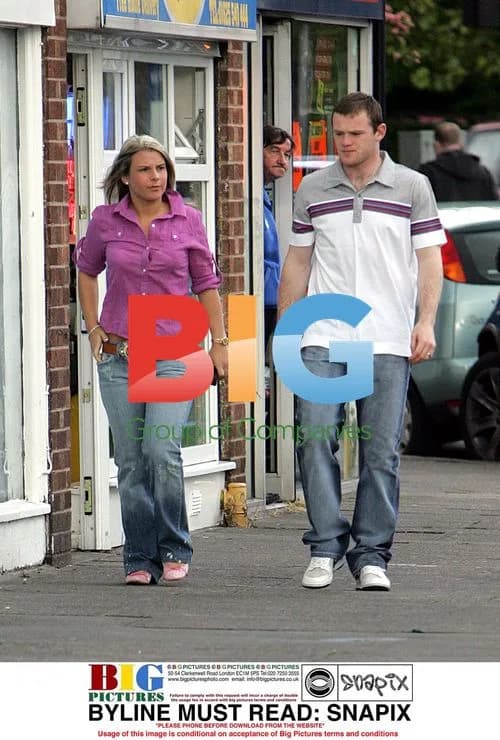 Wayne Rooney and Coleen McLoughlin shop in Manchester