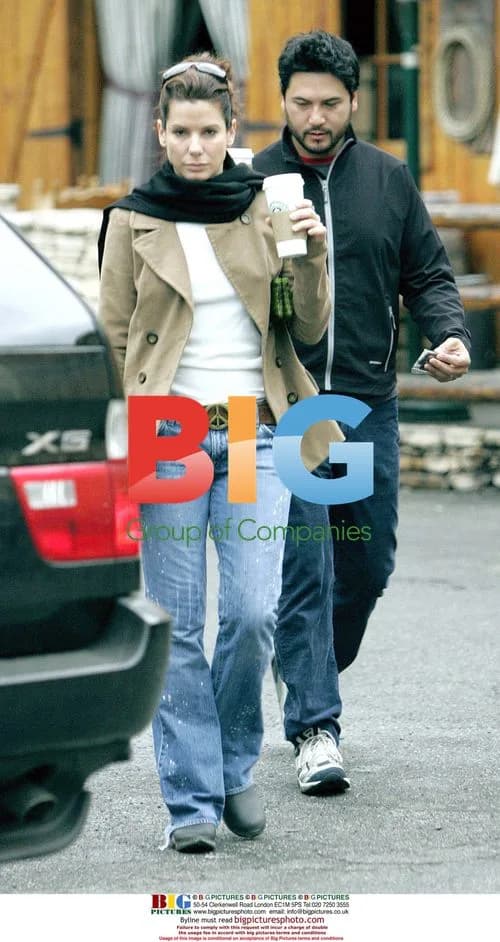 Sandra Bullock Getting Coffee in LA