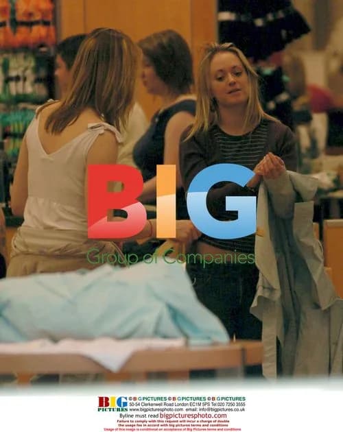 Hollyoaks Actress Sarah Baxendale Shopping