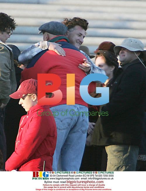 Jude Law and Sean Penn on 'All The Kings Men' set