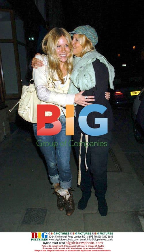 Sienna Miller enjoys meal with parents in Notting Hill