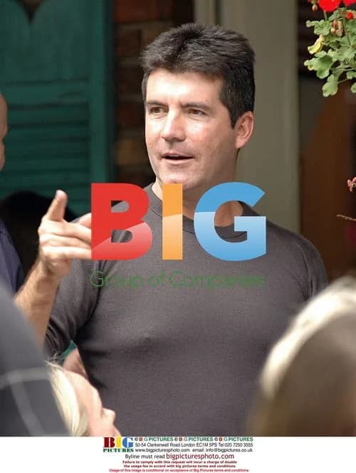 Simon Cowell Enjoys Lunch at The Ivy