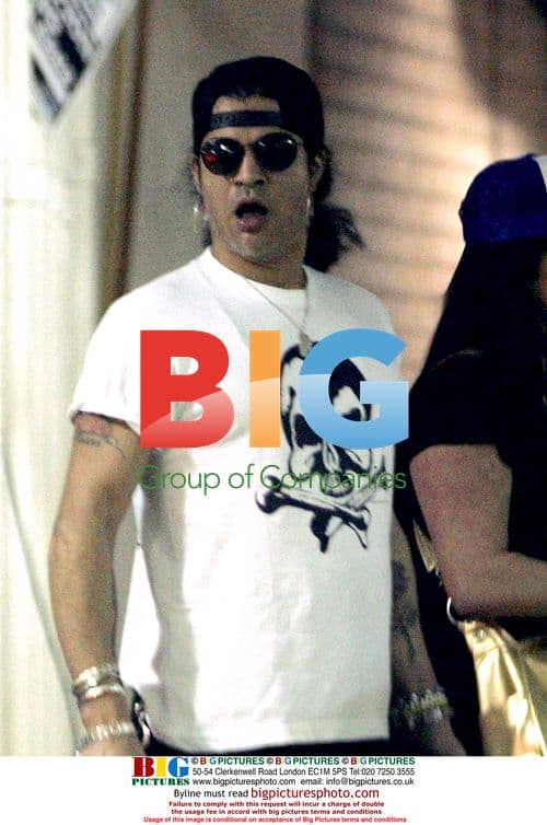 Slash leaves Beverly Hills medical building