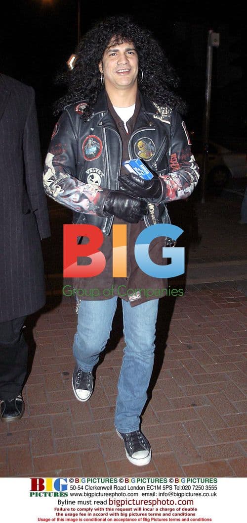 Slash of Velvet Revolver after Dublin gig