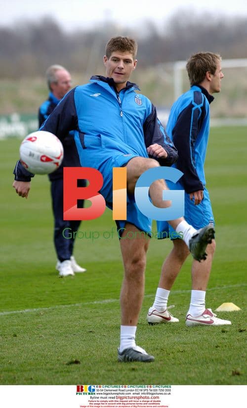 Steven Gerrard training with England team