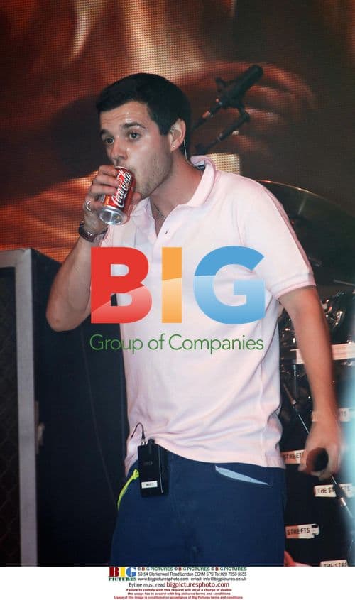 Mike Skinner of the Streets performs at 'we love the homelands 2005'